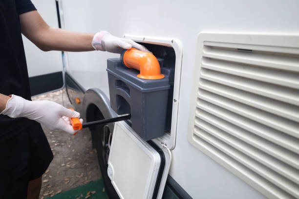 Best Portable restroom trailer rental  in Lake Forest Park, WA